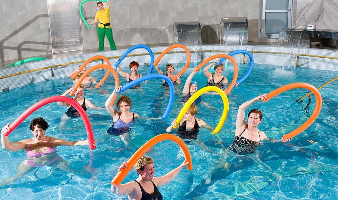 cvičení v bazénu s bederní osteochondrózou